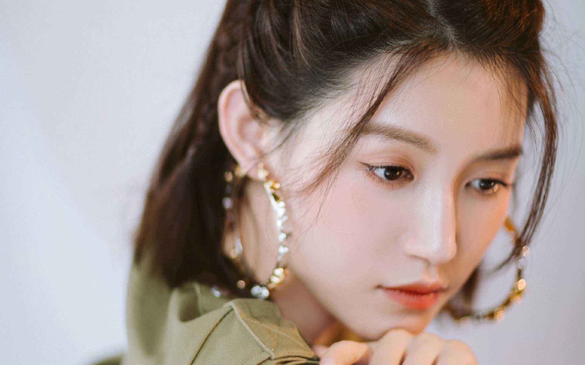 开云体育链接-中国男篮热身赛告捷 年轻阵容表现亮眼,中国男篮热身赛赛程表播出时间