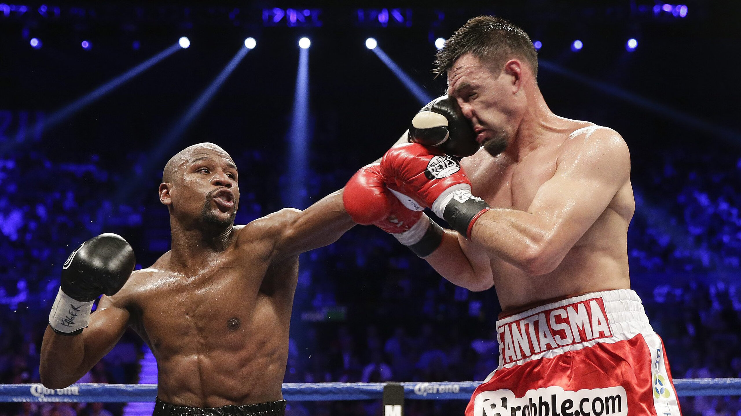 《堡垒之夜》“未来光影”系列赛,创意无限开火!